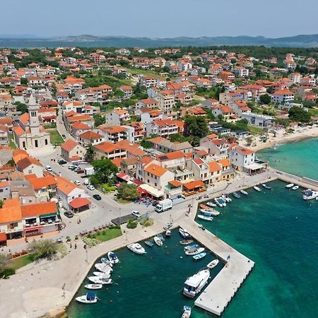 Apartman Bluemarin Apartment Pakoštane Екстериор снимка